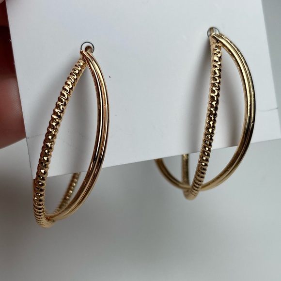 Gold Hoop Earrings Round Twisted Metal Embossed Engraved Design Double Infinity - Picture 9 of 11